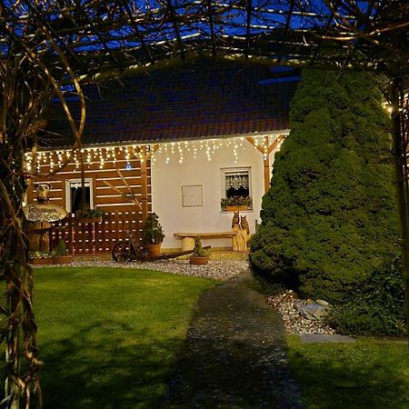 Roubenka Rozkos Villa Nove Mesto nad Metuji Ngoại thất bức ảnh