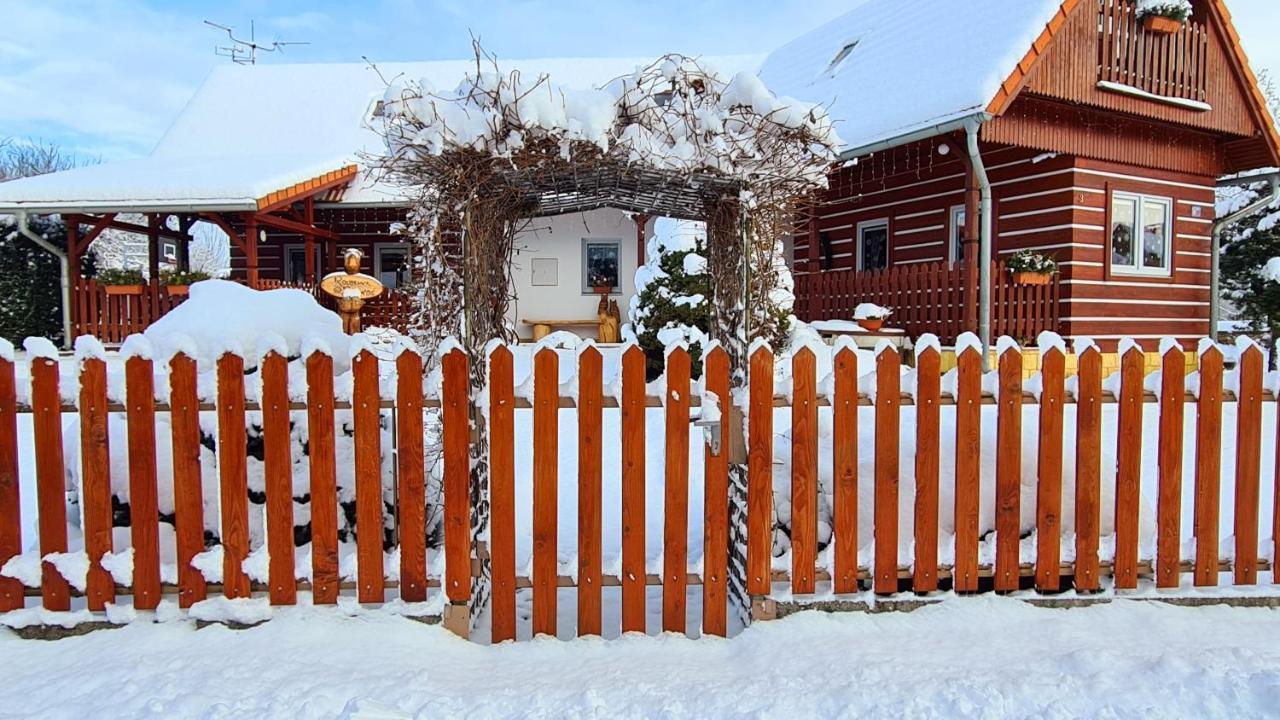 Roubenka Rozkos Villa Nove Mesto nad Metuji Ngoại thất bức ảnh