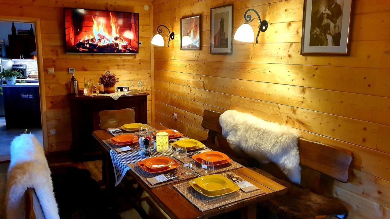 Roubenka Rozkos Villa Nove Mesto nad Metuji Ngoại thất bức ảnh